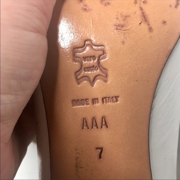 VERSNAI BLACK AND WHITE HEELS - Picture 3 of 7